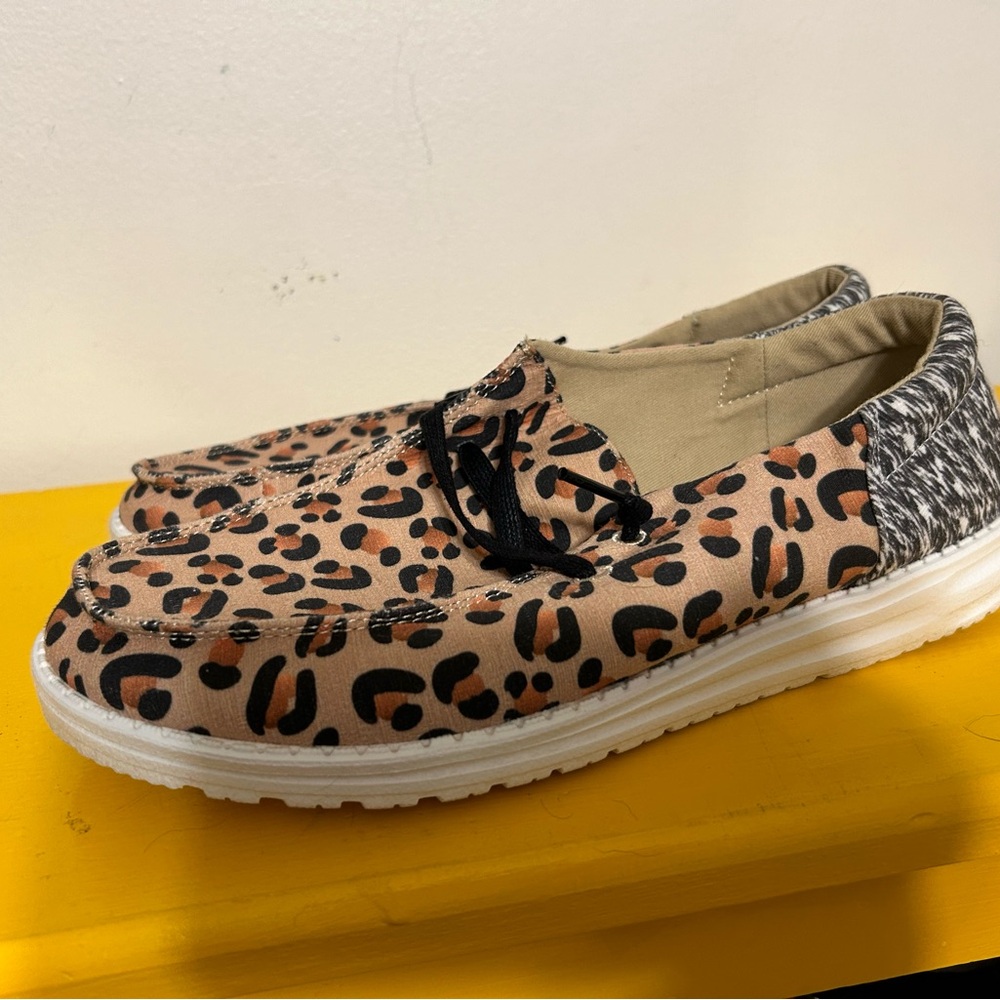 Hey Dude Leopard Print Womens 10